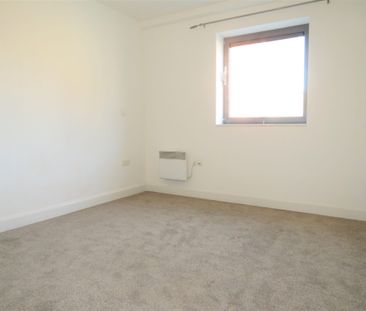 1 Bedroom - Photo 5