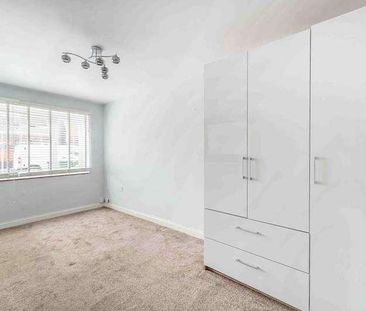 Gammons Lane, Watford, WD24 - Photo 2