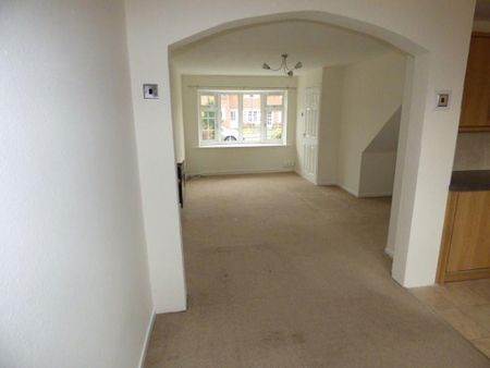 2 bedroom terraced house to rent - Photo 4