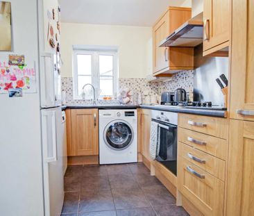 Britten Road, Swindon, Swindon, SN25 - Photo 4