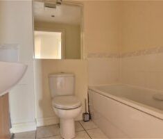 2 BEDROOM Apartment - Ground Floor - Photo 6