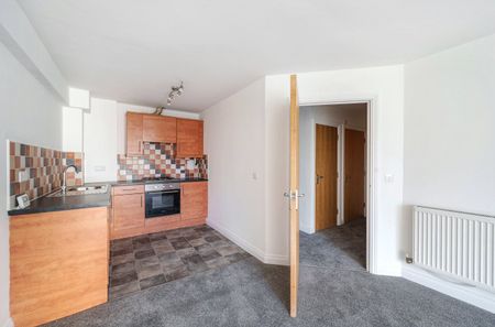 2 bedroom maisonette to rent - Photo 4