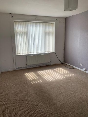 2 bedroom semi-detached house to rent - Photo 2