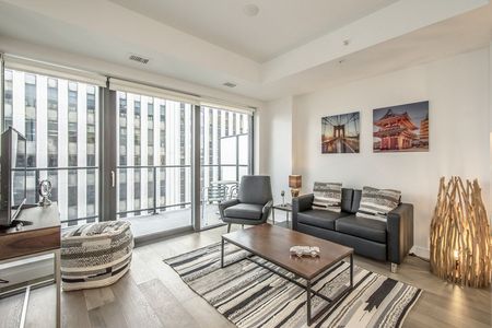 Granville Street - Photo 2