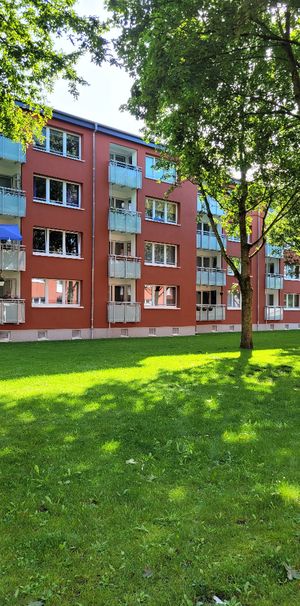 Modernisierte 3-Zimmer-Wohnung im Hochparterre mit Balkon - 24568 Kaltenkirchen - Photo 1