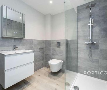 George Lane, London, E18 - Photo 6