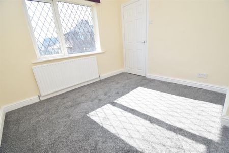 Cromwell Crescent, Pontefract - Photo 4