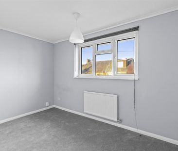 2 bedroom semi-detached house to rent - Photo 4