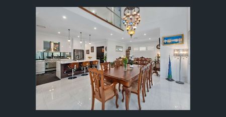 A Rare, Extravagant Spacious Home, Prime Location - Photo 4