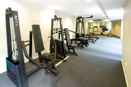 Inner City Fully Furnished Apartment in the Heart of the CBD with Stunning Views - Photo 3