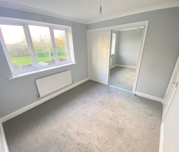 2 bedroom end of terrace house to rent - Photo 1