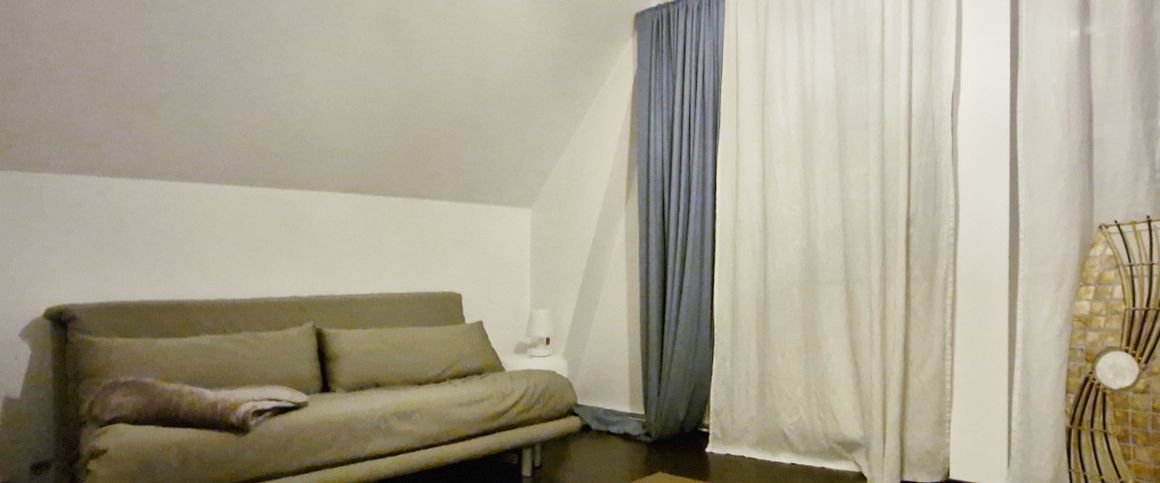 Möbliertes Haus - ehemaliges Gesindehaus mit Kamin, Terrasse und Garten in parkähnlicher Anlage! - Photo 1