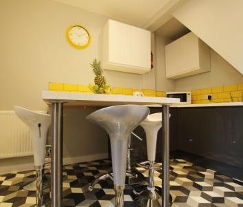 Waterloo Street, Burton upon Trent, DE14 - Photo 3