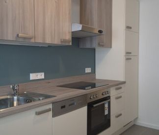 * WG geeignet * perfekte Starter / Paarwohnung * 2 Zimmer * saniert * - Photo 1