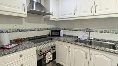 Room in a shared 4-bedroom apartment for rent in Paterna. - Foto 2
