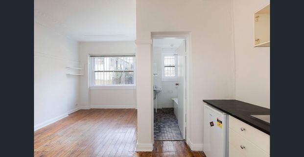 Unfurnished, studio apartment in Potts Point - Photo 1