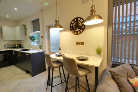 1 bed house share to rent in Winchester Avenue, Leicester, LE3 - Photo 2