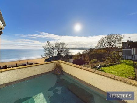 Cliff Top, Filey - Photo 2