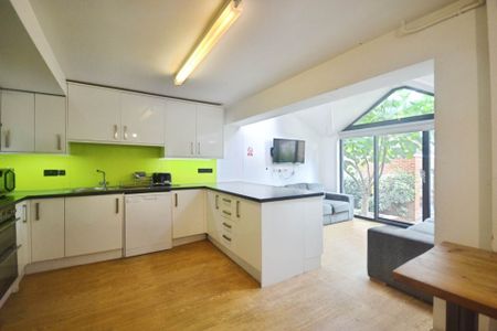 Price £500 pcm - Available Now - Furnished - Photo 5