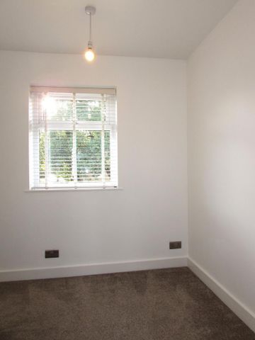 3 bedroom end of terrace house to rent - Photo 5