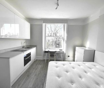 Studio to rent - Photo 3