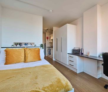 Studio Silver - Photo 5