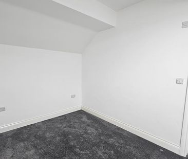 Mixed use to rent - Photo 2