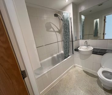 2 Bed Flat, The Reach, L3 - Photo 5