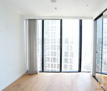 Stunning 2bed2bath apartment in Docklands! - Photo 2