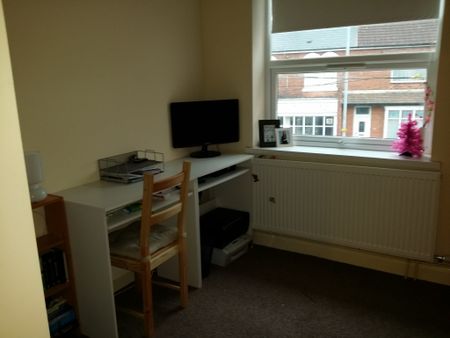 17B Raddlebarn Road Selly Oak - Photo 3