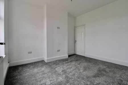 2 Bedroom - Photo 3