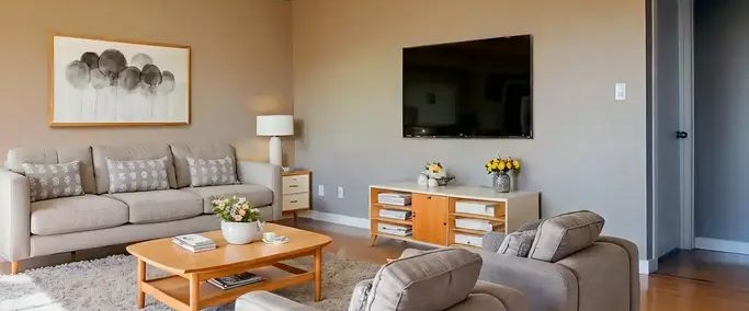 Cameron Manor | 1210 & 1211 Cameron Street, New Westminster - Photo 1