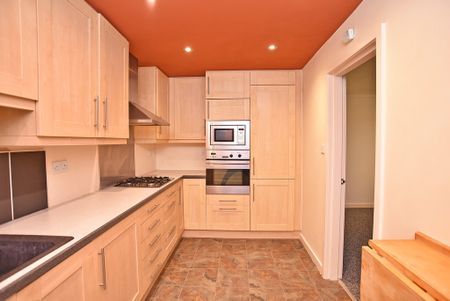 Ashdale Court, Harlow Manor Park, Harrogate, HG2 0QJ - Photo 4