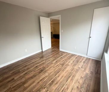 For Lease - 74 Herefordshire Crescent Unit# Bsmt, Newmarket, Ontario - Photo 3