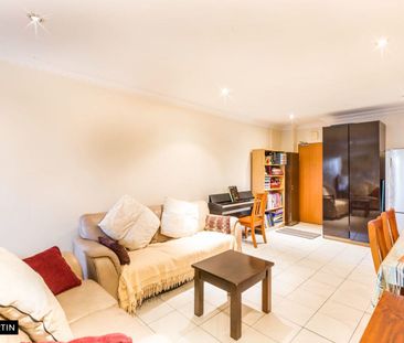 MGM MARTIN - ELEGANT TWO BEDROOM APARTMENT - Photo 1