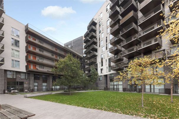 This spacious 1-bedroom apartment, located on the 7th floor of a highly sought-after modern development, boasts 540 sq ft of well-designed living space. - Photo 1