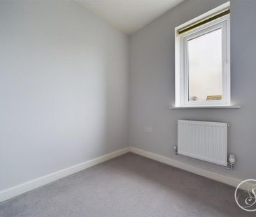 3 bedroom semi-detached house to rent - Photo 4