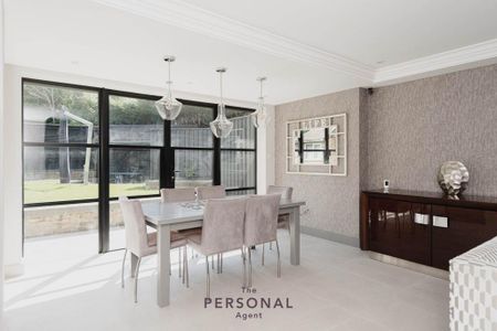 5 bedroom detached house to rent - Photo 3