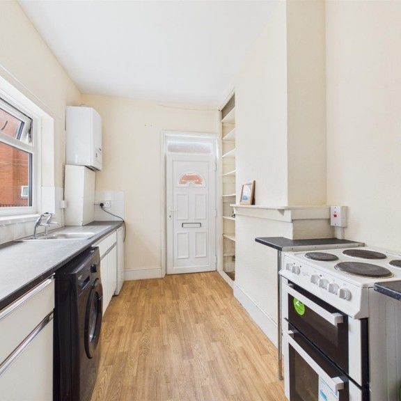 1 BED Flat To rent - Photo 1