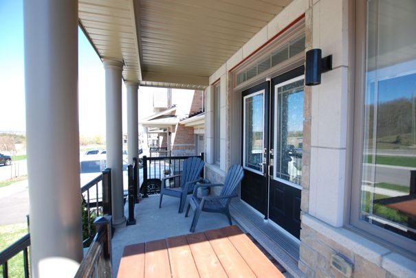 For Lease - 45 Frank Kelly Drive, East Gwillimbury, Ontario - Photo 1