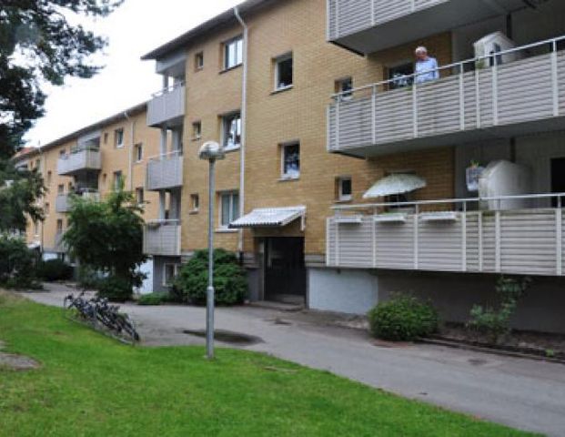 Aprilgatan 1B - Foto 1