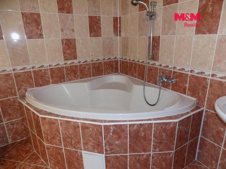 Pronájem bytu 1+kk a garsoniéry 16 m², Na Poříčí 55, Králův Dvůr Karlova Huť - Photo 4