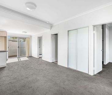 TWO BEDROOM APARTMENT WITHIN WALKING DISTANCE TO LOCAL AMENITY! - Photo 6