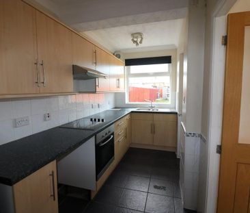 2 bedroom terraced house to rent - Photo 4