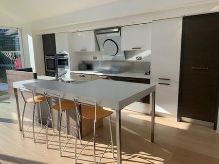 3 bedroom terraced house to rent - Photo 2