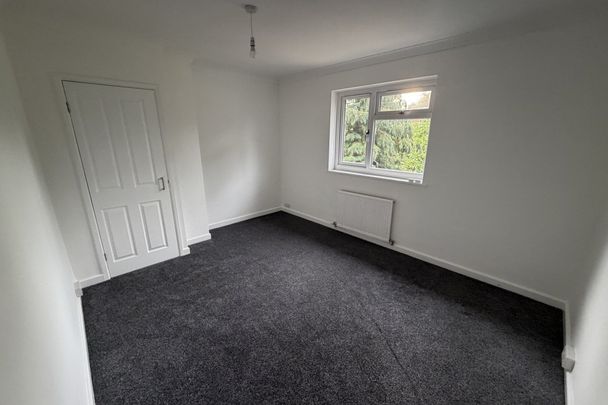 Swansea Road - Photo 1