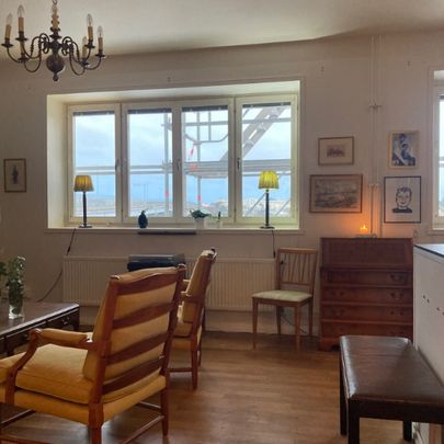 Ljus och välplanerad mini 2:a på Kungsholmen med panoramautsikt! - Photo 1