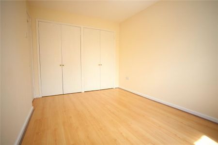 3 bedroom detached house to rent - Photo 3