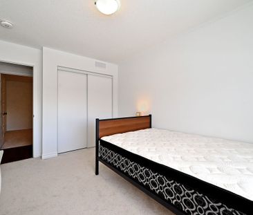 For Lease - 689 Mike Street, Innisfil, Ontario - Photo 2