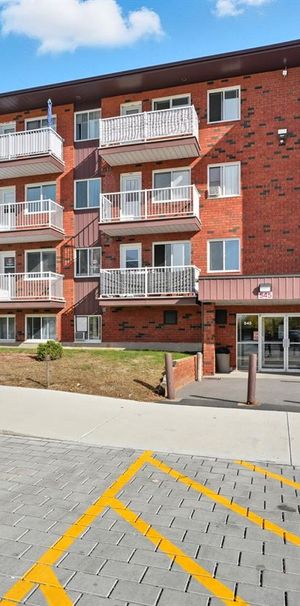 545 Rue De Pointe Gatineau (Gatineau) Studio Au Pleins Coeur De Gatineau! - Photo 1